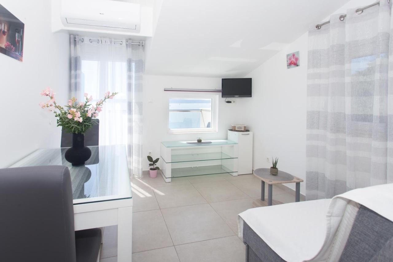Apartments Bandic - 30 Meters To The Beach Τρογκίρ Εξωτερικό φωτογραφία