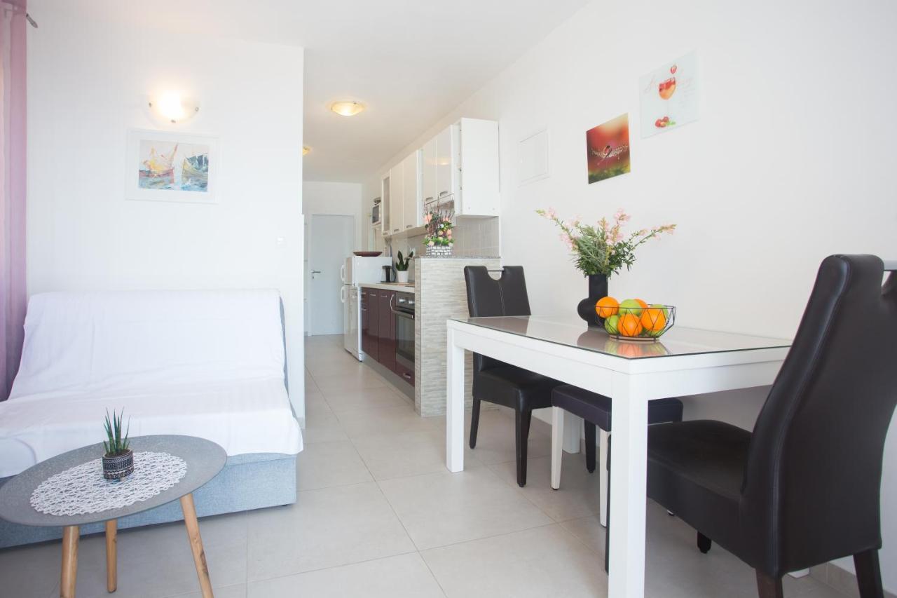 Apartments Bandic - 30 Meters To The Beach Τρογκίρ Εξωτερικό φωτογραφία